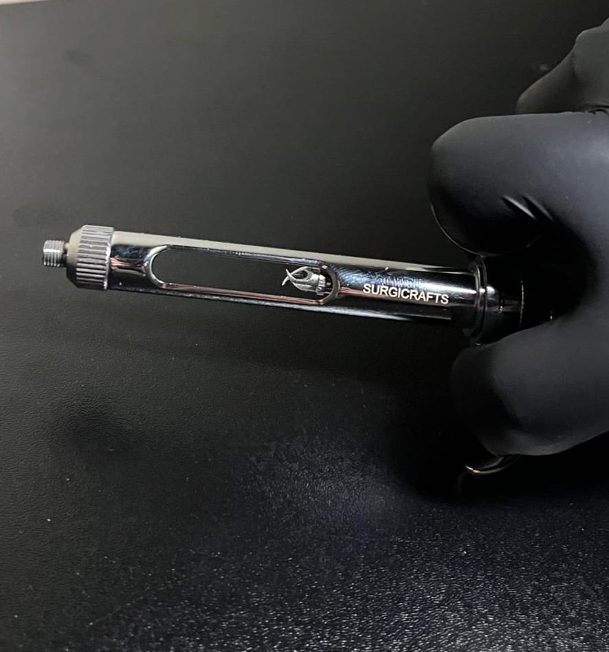 METAL SYRINGE